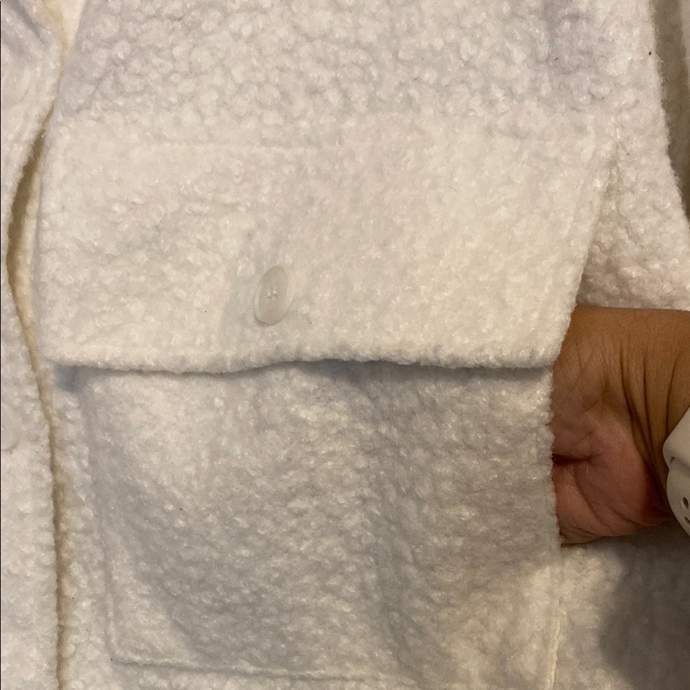 SO White Teddy Jacket with Cropped Boxy Fit and Textured Fabric - Picture 4 of 5